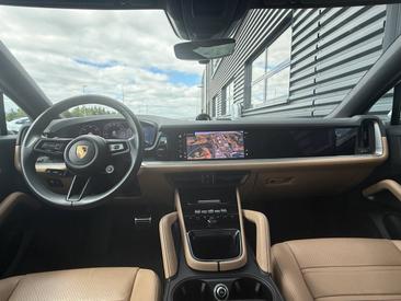 Porsche Cayenne III Turbo GT — photo 14