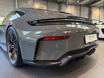 Porsche 911 Turbo S — photo 9