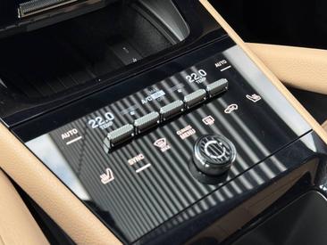 Porsche Cayenne III Turbo GT — photo 22