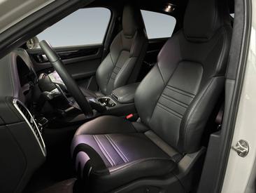 Porsche Cayenne III Turbo GT — photo 8
