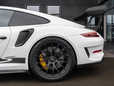 Porsche 911 GT2 RS — photo 5
