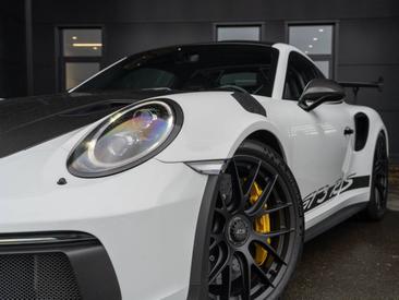 Porsche 911 GT2 RS — photo 15