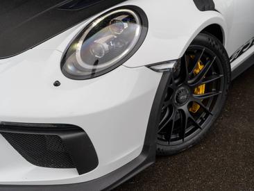 Porsche 911 GT2 RS — photo 17