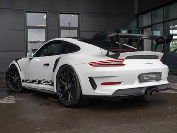 Porsche 911 GT2 RS — photo 20