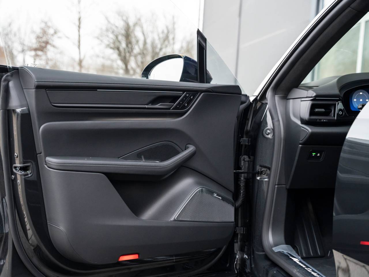 Porsche Macan Electrique Turbo - 2025 - Joinsteer - #21