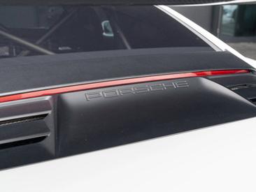 Porsche 911 GT2 RS — photo 22