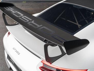 Porsche 911 GT2 RS — photo 25