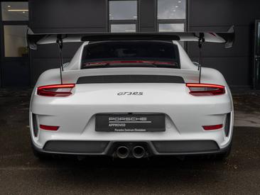 Porsche 911 GT2 RS — photo 26