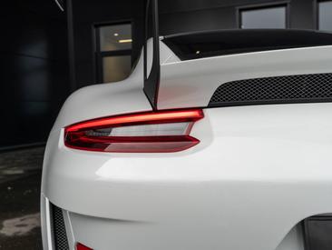 Porsche 911 GT2 RS — photo 27