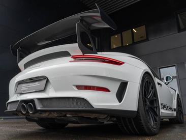 Porsche 911 GT2 RS — photo 30