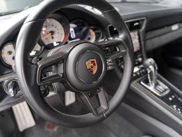 Porsche 911 GT2 RS — photo 41