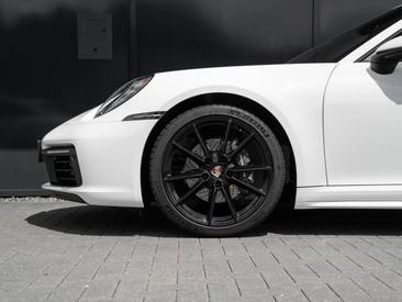 Porsche 911 GT3 — photo 34