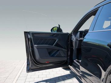 Porsche Cayenne E4 Turbo Electric — photo 15