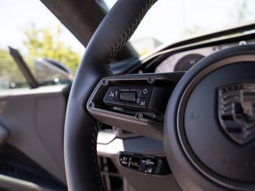 Porsche Cayenne E4 Turbo Electric — photo 23