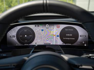 Porsche Cayenne E4 Turbo Electric — photo 33