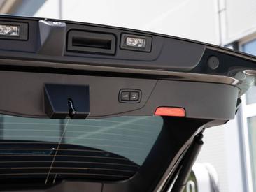 Porsche Cayenne E4 Turbo Electric — photo 34