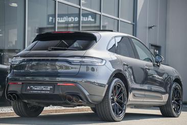 Porsche Macan Electrique S — photo 33