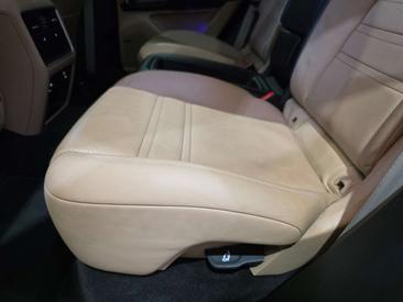 Porsche Cayenne III E-Hybrid Platinum Edition — photo 34