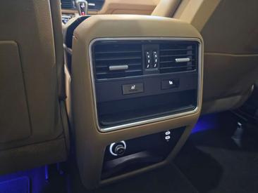 Porsche Cayenne III E-Hybrid Platinum Edition — photo 41