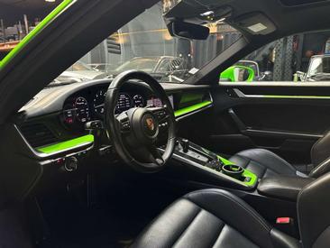 Porsche 911 Carrera S — photo 12