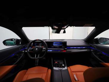 BMW M5 — photo 7