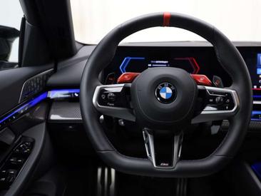 BMW M5 — photo 8