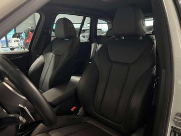 BMW X3 XDrive30e — photo 33