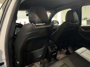 BMW X3 XDrive30e — photo 35