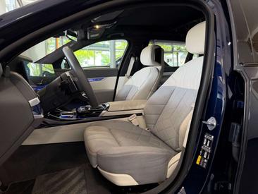 BMW Série 7 740d XDrive — photo 16
