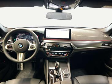 BMW Série 5 Touring 520d — photo 13