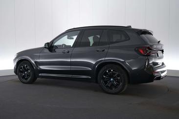 BMW iX3 — photo 10