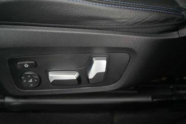 BMW iX3 — photo 26