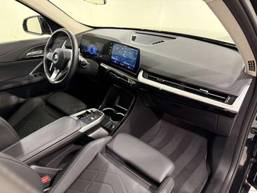 BMW IX1 XLine XDrive30 — photo 10