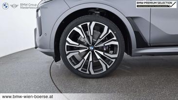 BMW X7 XDrive40d — photo 33