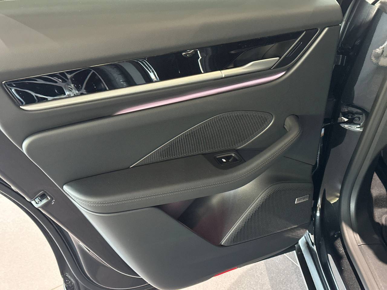 Porsche Macan Electrique 4 - 2025 - Joinsteer - #15