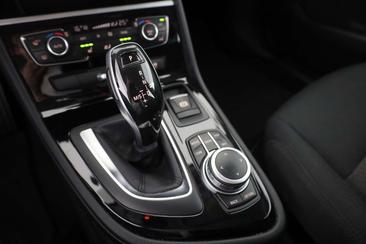 BMW 218i Active Tourer Advantage — photo 13