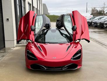 McLaren 720S — photo 8