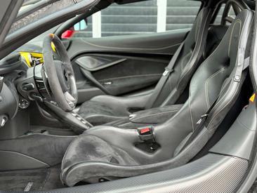 McLaren 720S — photo 24