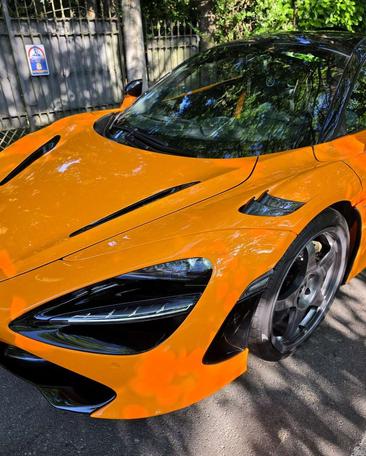 McLaren 720S — photo 4