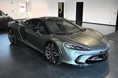 McLaren GT