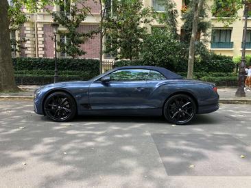 Bentley Continental GTC V8 — photo 15