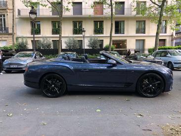 Bentley Continental GTC V8 — photo 32