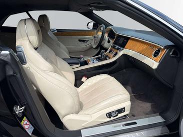 Bentley Continental GTC Cabriolet V8 — photo 10
