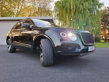 Bentley Bentayga V8 — photo 7