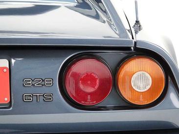 Ferrari 328 GTS — photo 17