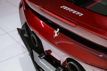 Ferrari SF90 Stradale — photo 13
