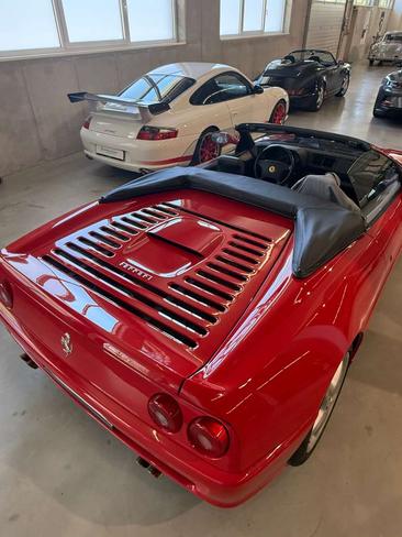 Ferrari F355 — photo 4