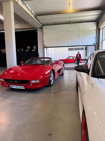 Ferrari F355 — photo 7