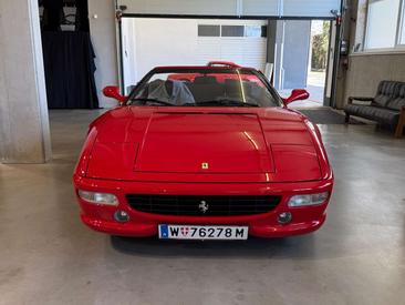 Ferrari F355 — photo 12