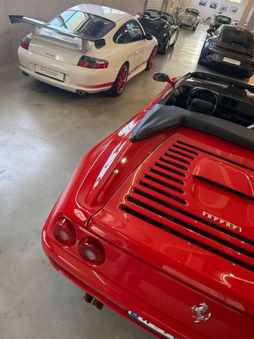Ferrari F355 — photo 13